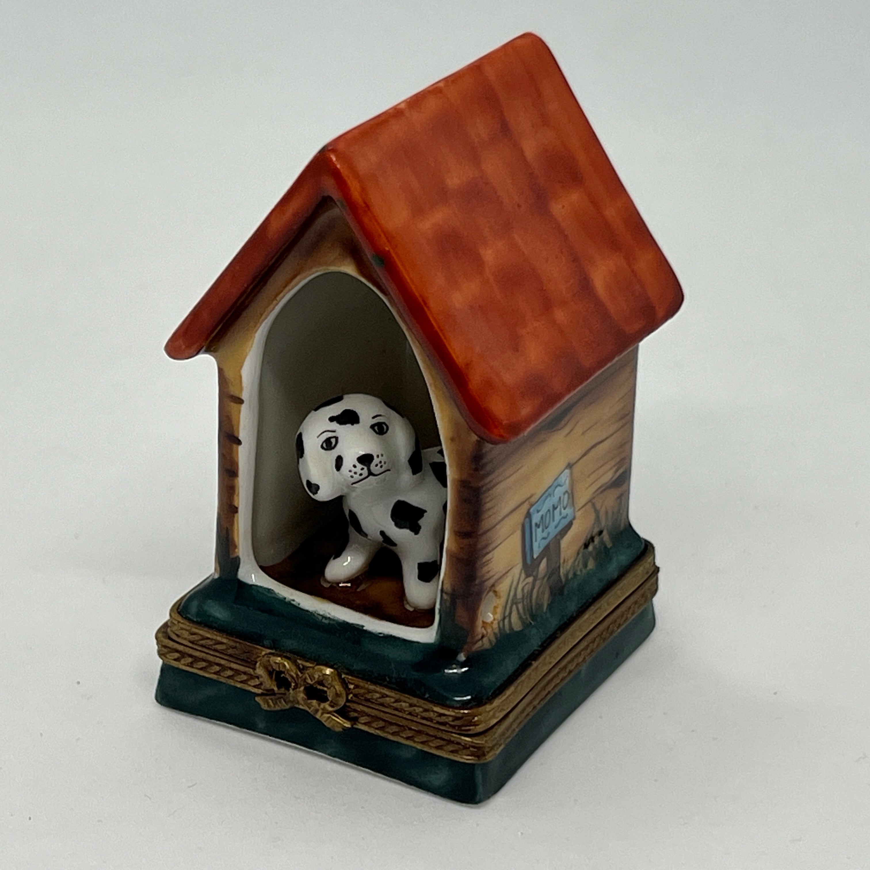 リモージュボックス DOG HOUSE リモージュボックス ドッグハウスと犬